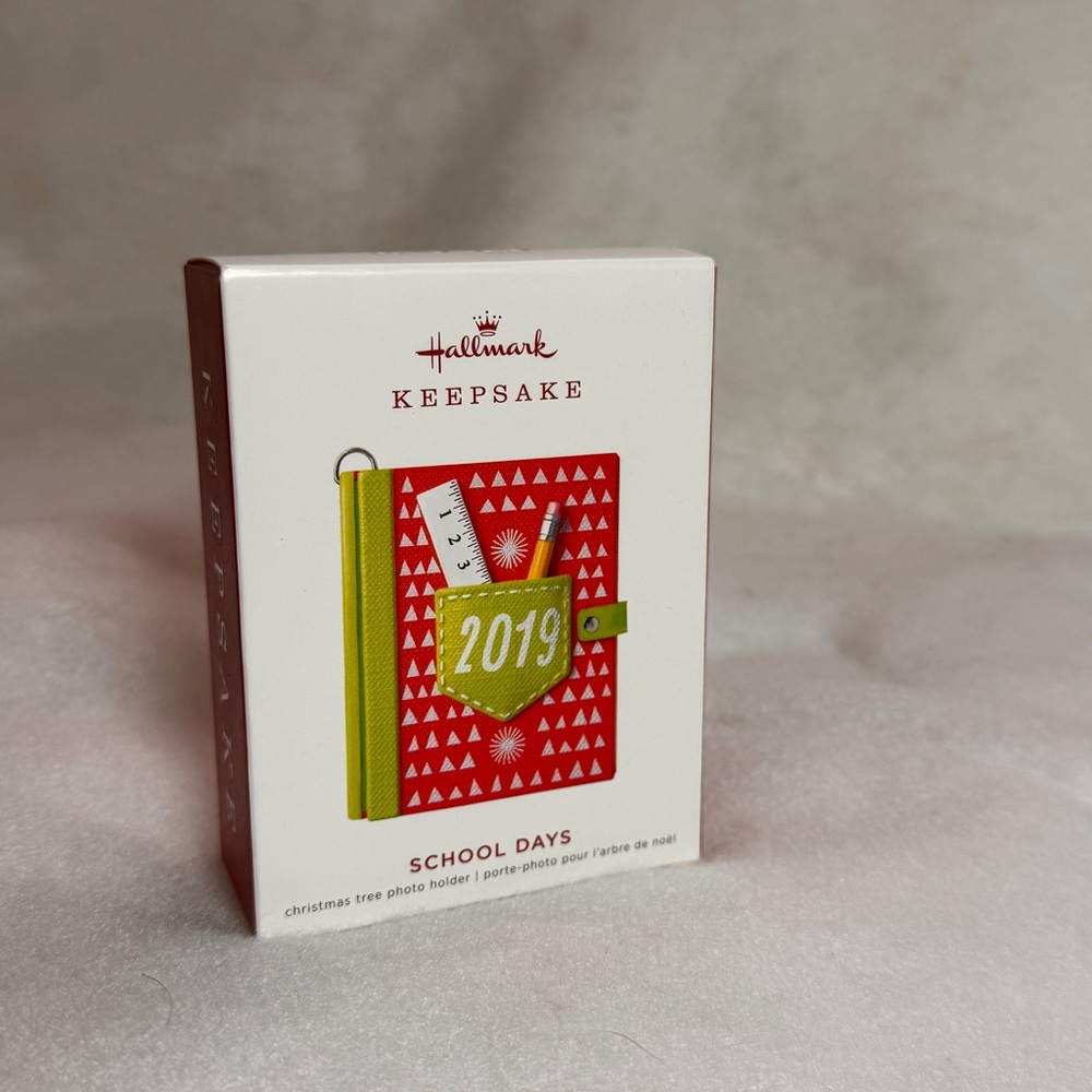 Hallmark 2019 School Days‎ Keepsake Ornament Photo Holder - NEW -